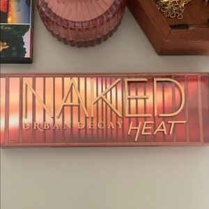 Urban Decay Naked Heat Palette - Fiery Hues